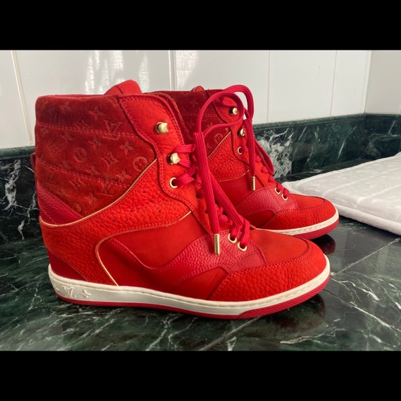 Sneakers - Picture 1 of 4